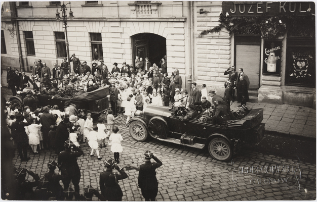wizerunek obiektu Inw.pom.nauk.1678 pod nazwą Fotografia: Owacyjne pożegnanie prezydenta Ignacego Mościckiego, odjeżdżającego z Tarnowa 